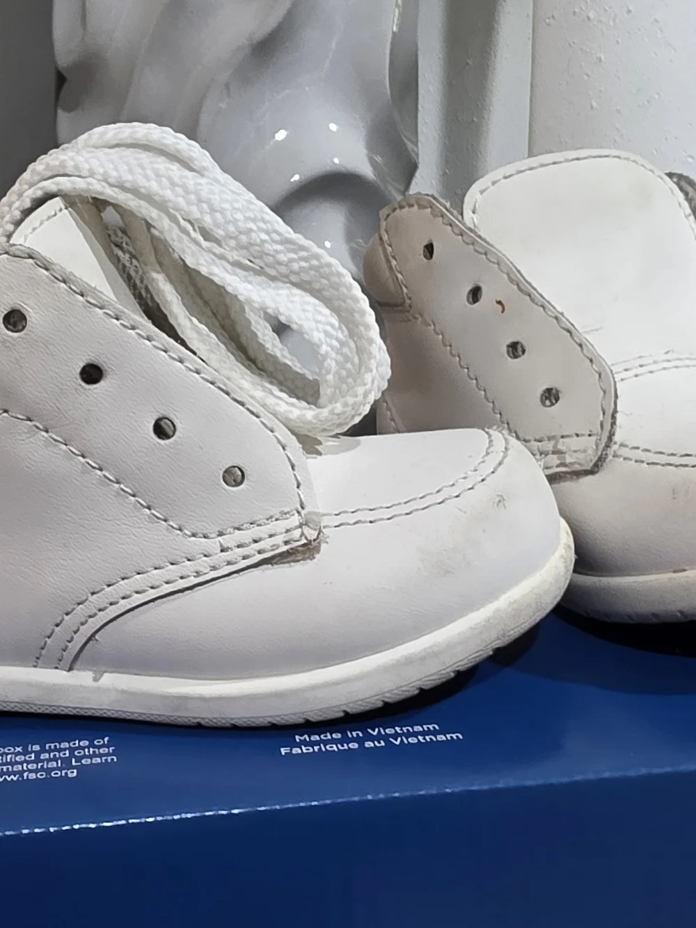 Kids White Leather High-Top Shoes